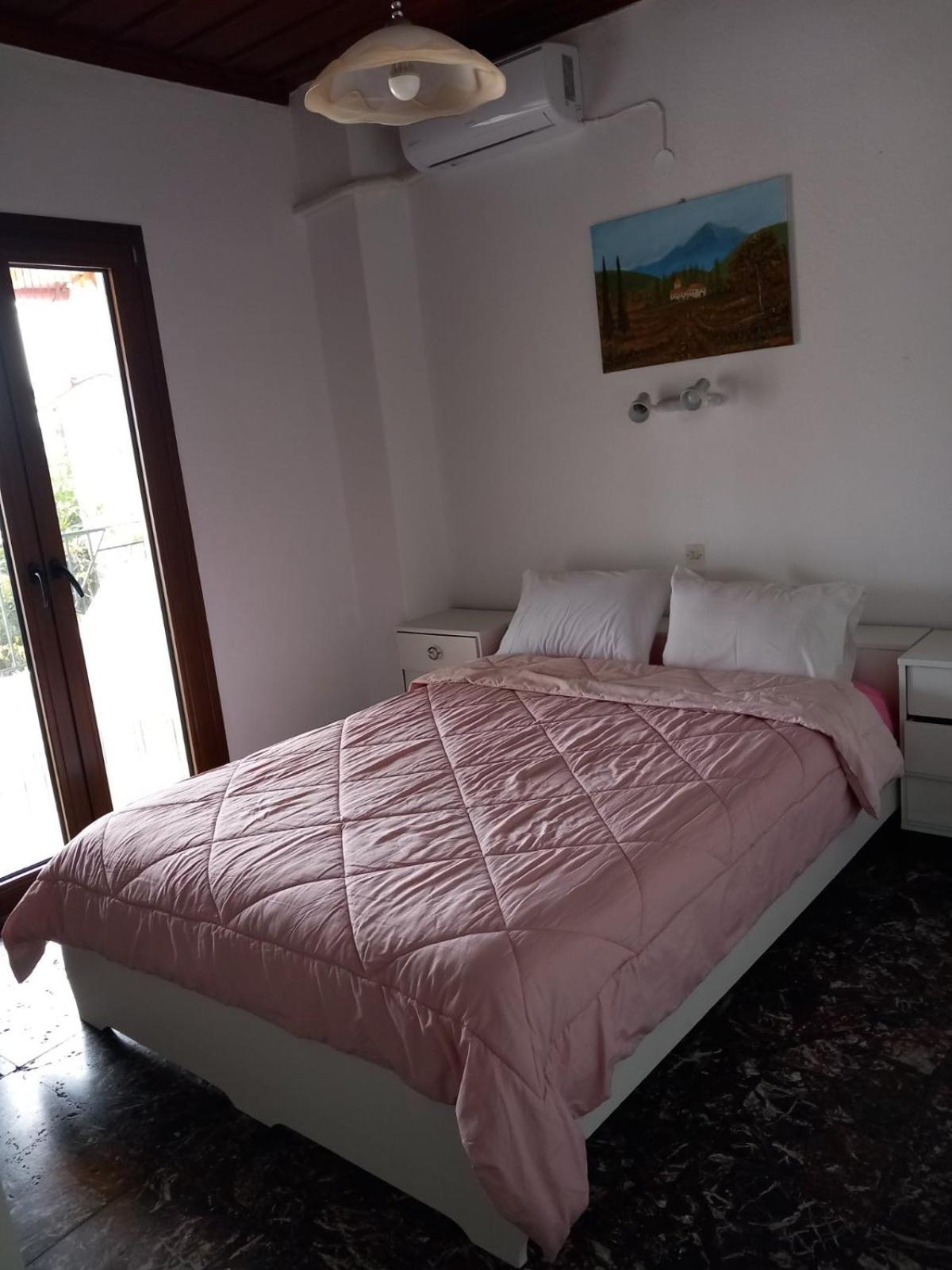 Katerinas Apartmens Skiathos Town Exterior photo