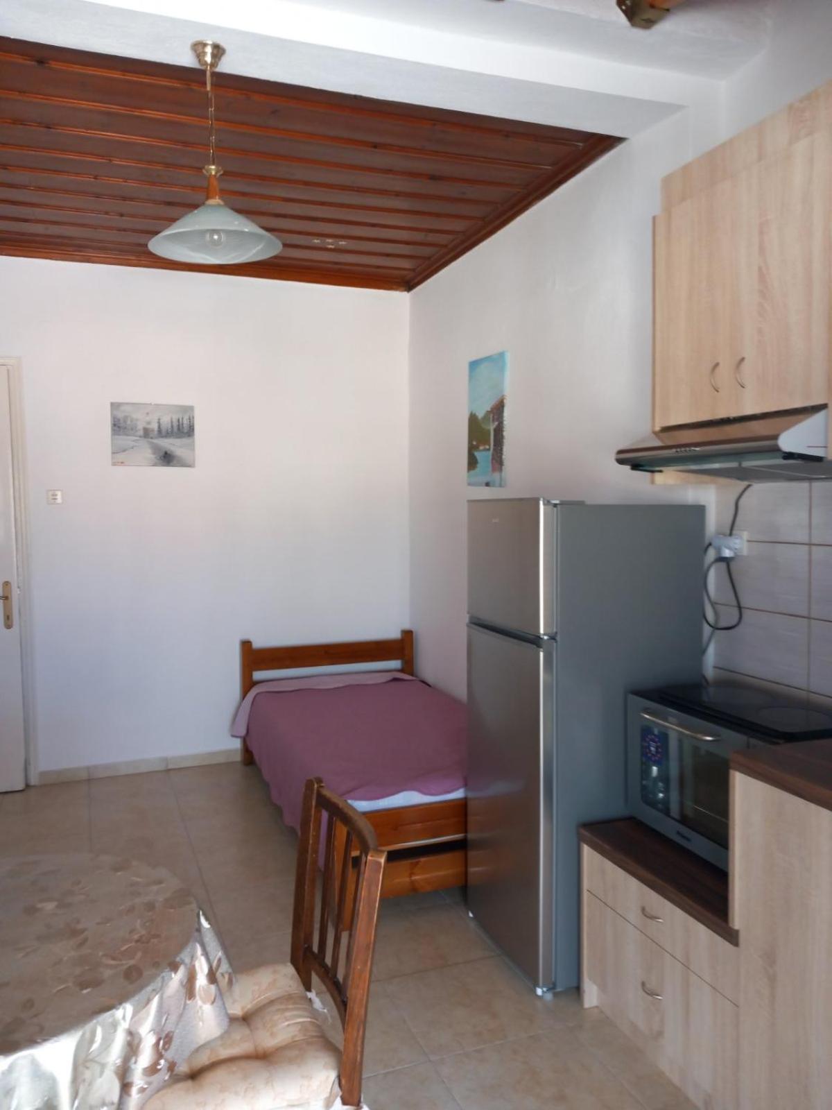 Katerinas Apartmens Skiathos Town Exterior photo
