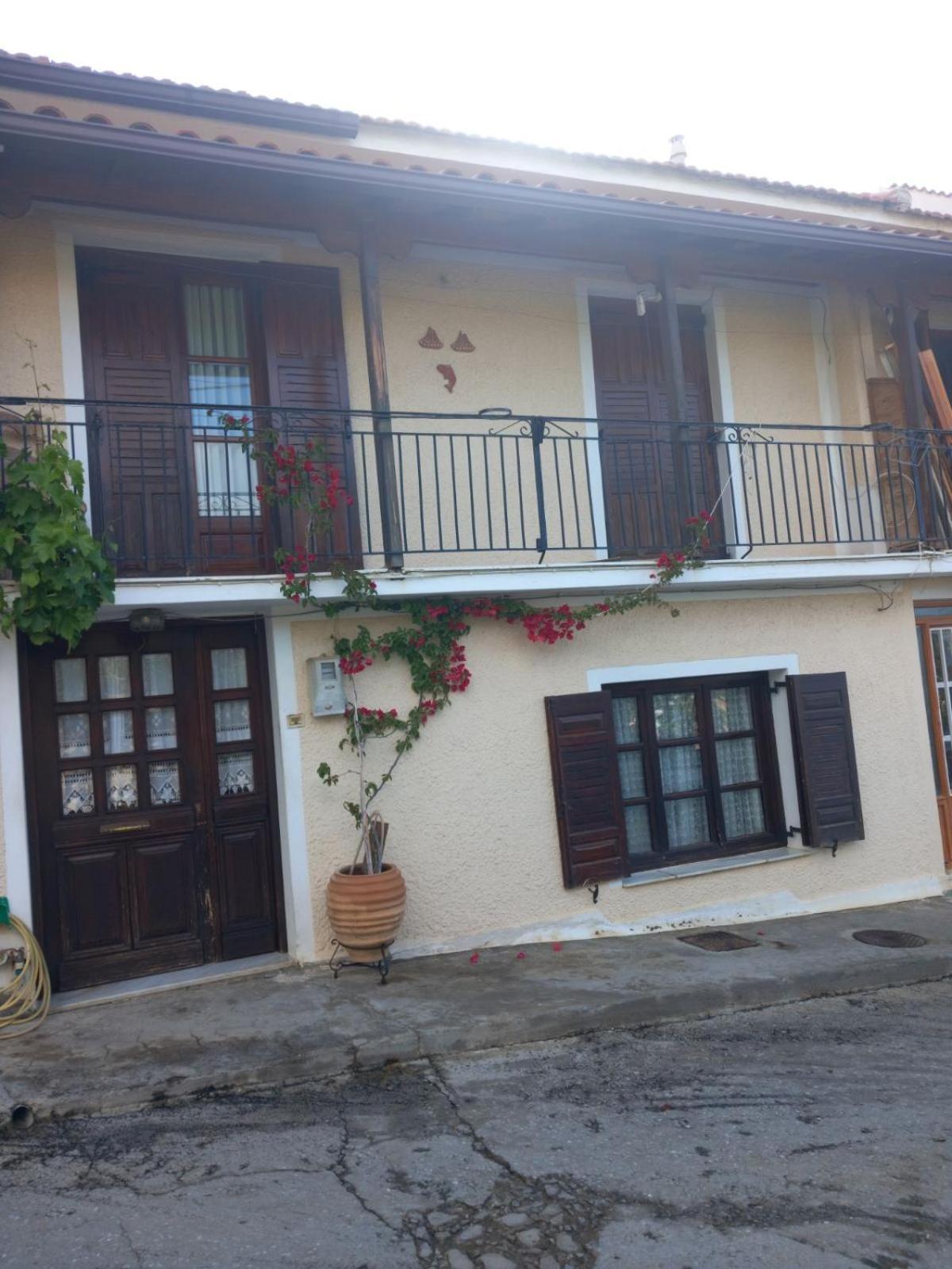Katerinas Apartmens Skiathos Town Exterior photo