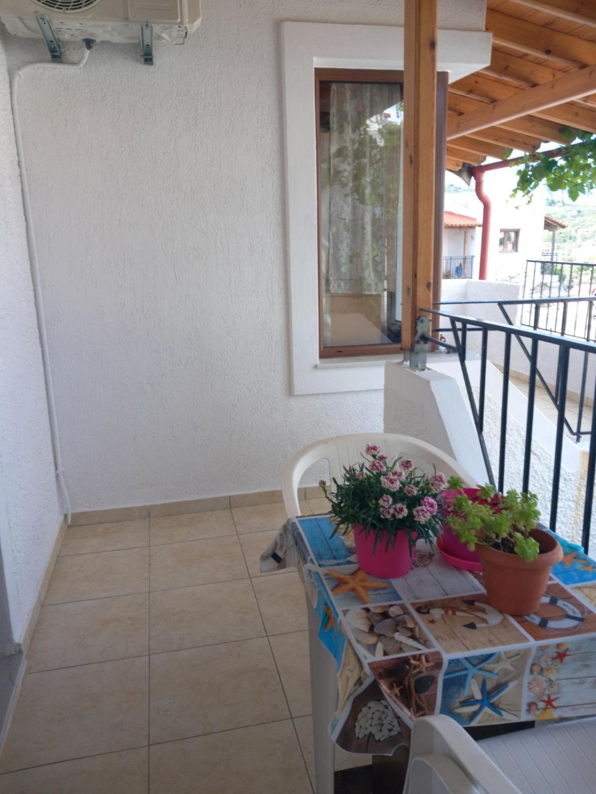 Katerinas Apartmens Skiathos Town Exterior photo