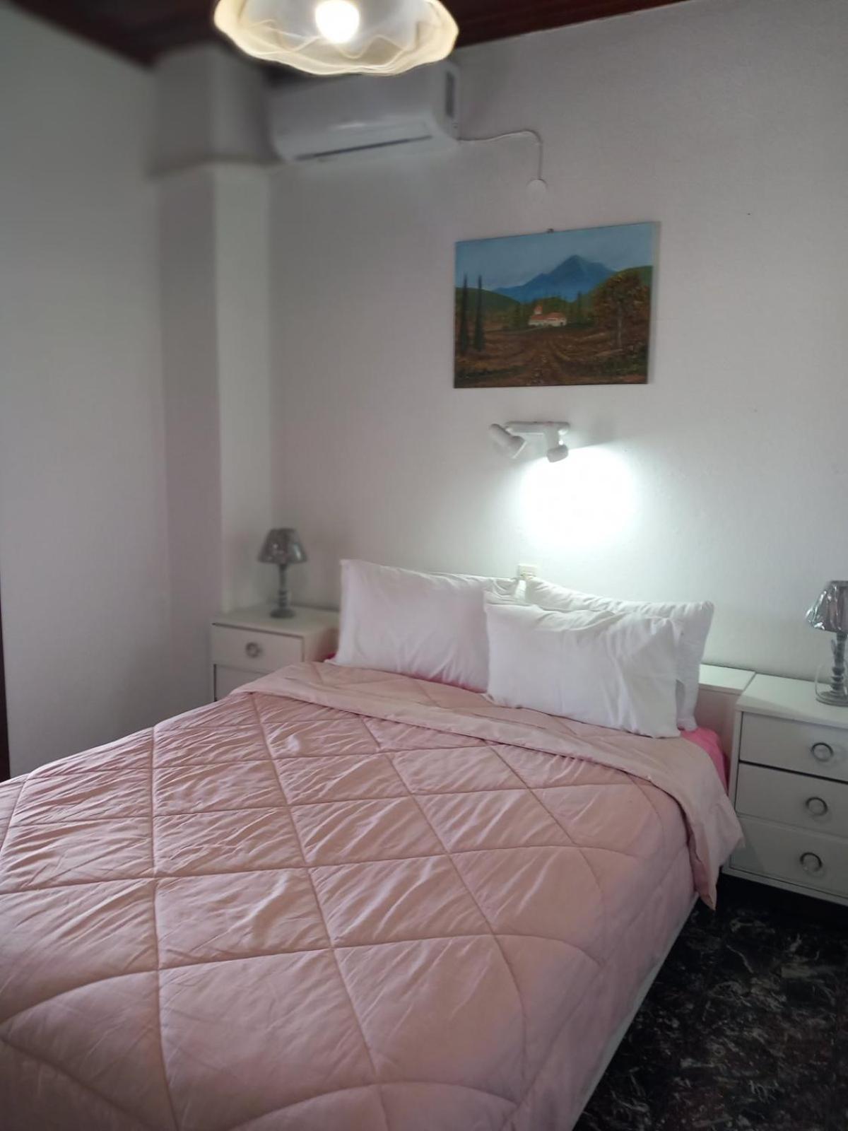 Katerinas Apartmens Skiathos Town Exterior photo