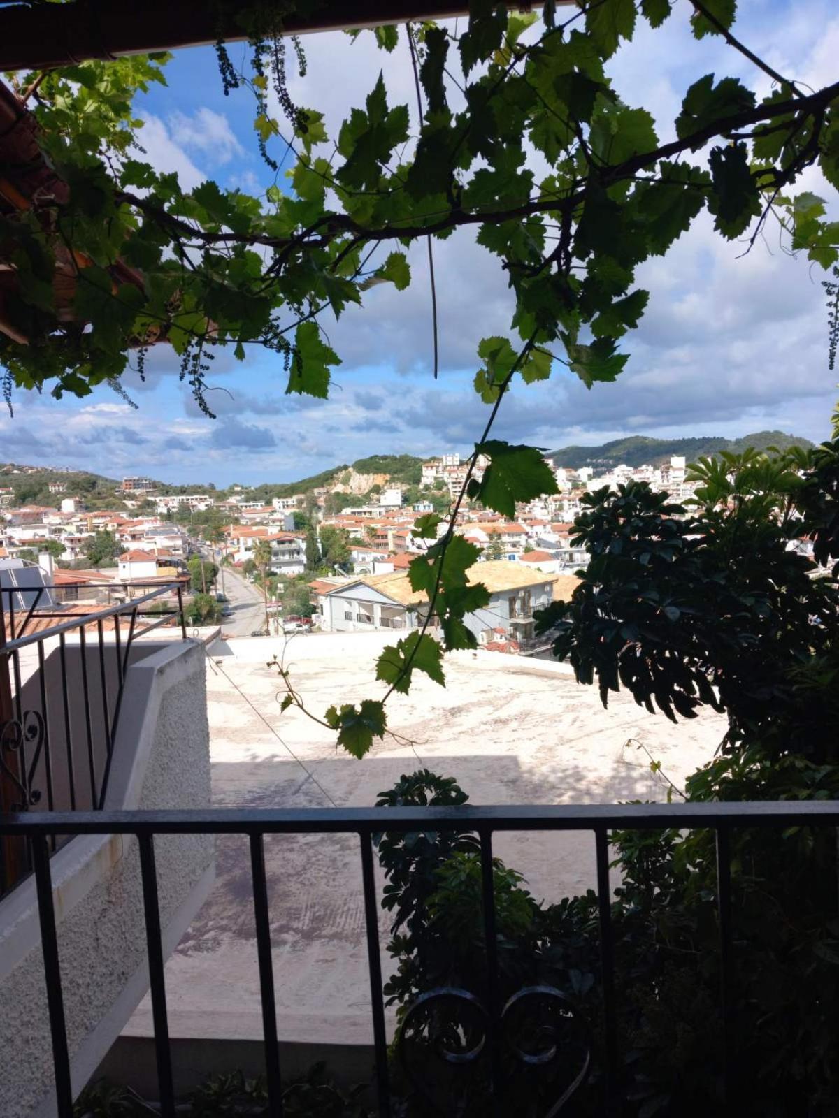 Katerinas Apartmens Skiathos Town Exterior photo