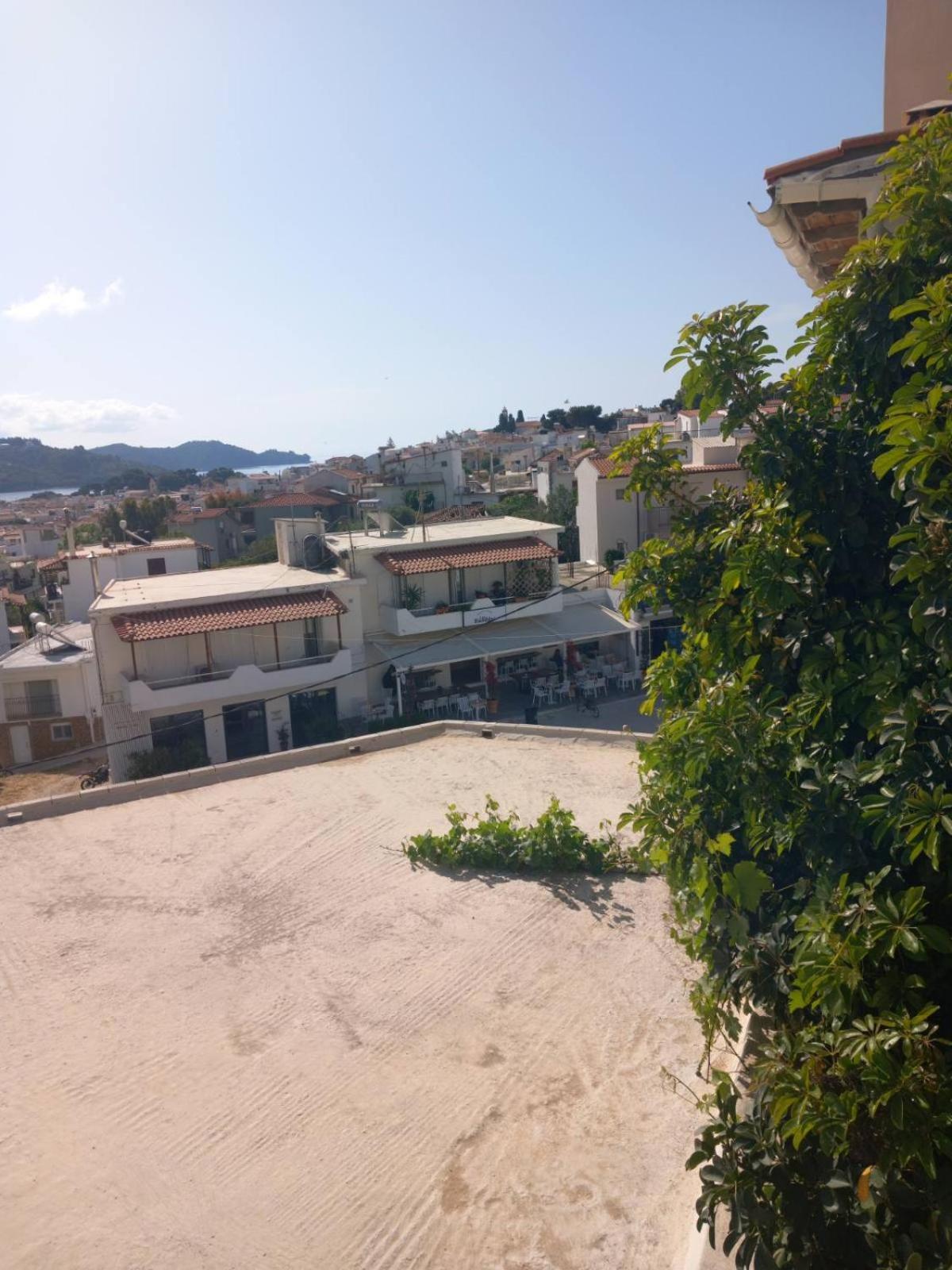 Katerinas Apartmens Skiathos Town Exterior photo