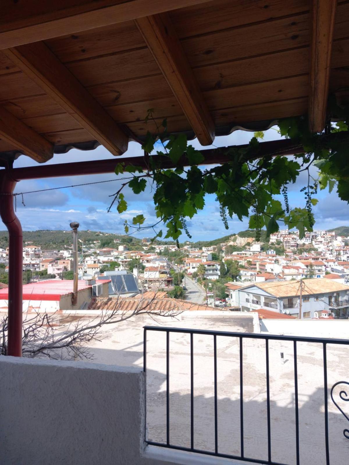 Katerinas Apartmens Skiathos Town Exterior photo