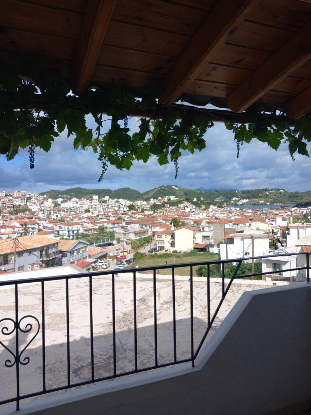Katerinas Apartmens Skiathos Town Exterior photo