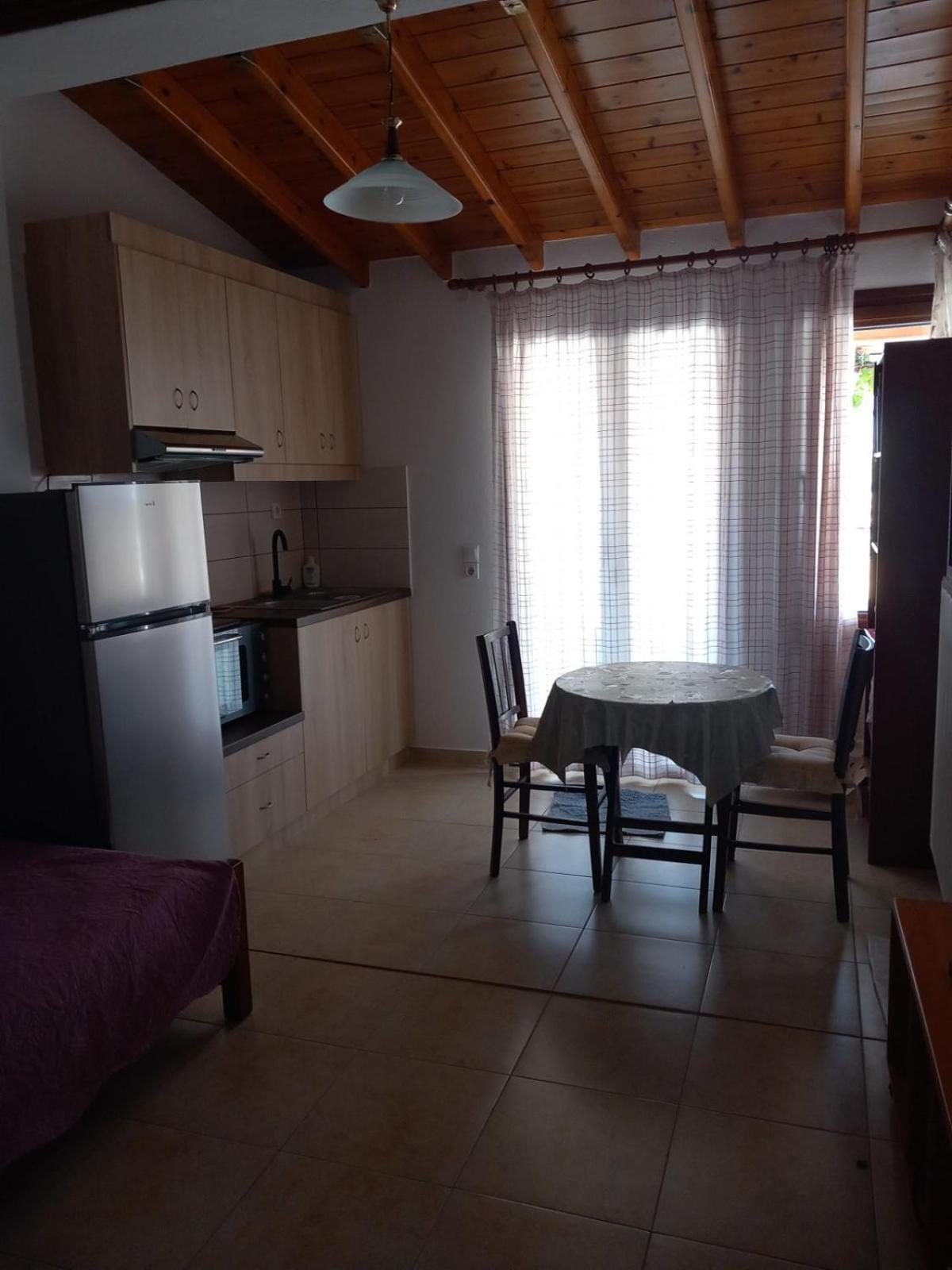 Katerinas Apartmens Skiathos Town Exterior photo