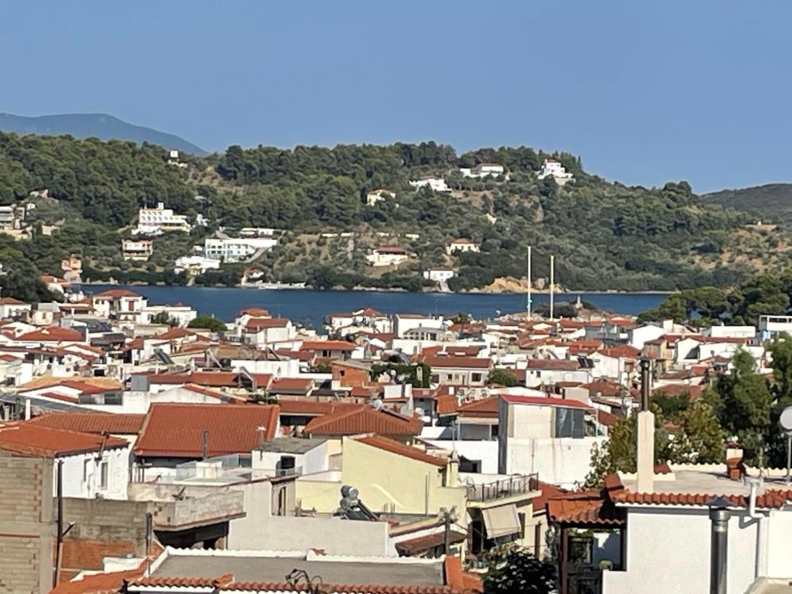 Katerinas Apartmens Skiathos Town Exterior photo
