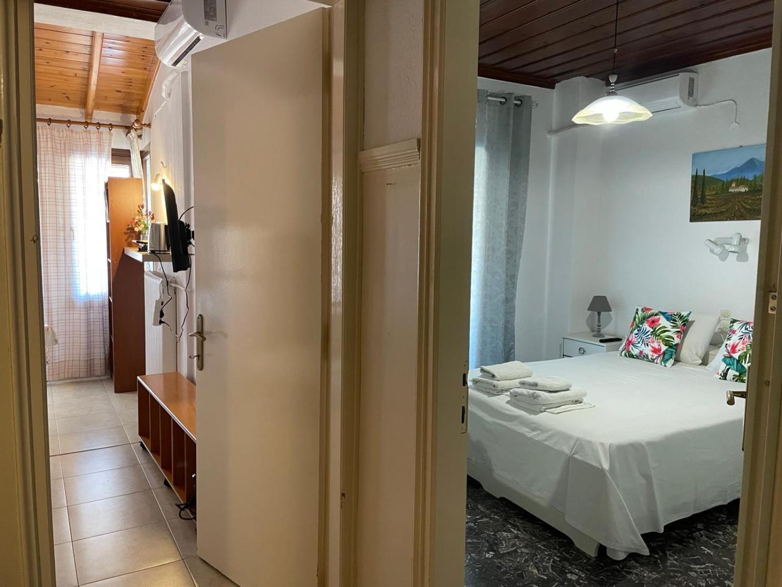 Katerinas Apartmens Skiathos Town Exterior photo