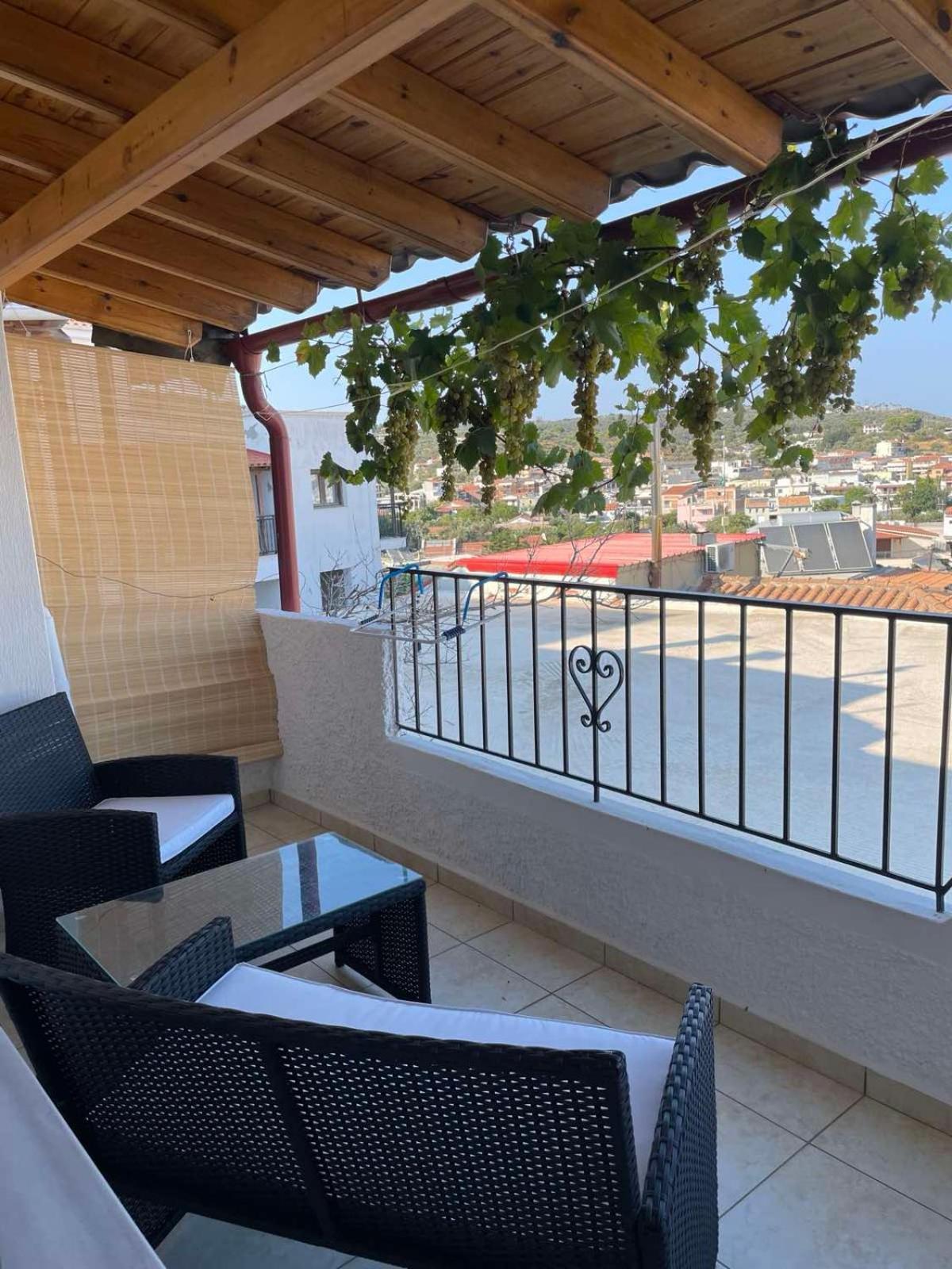 Katerinas Apartmens Skiathos Town Exterior photo